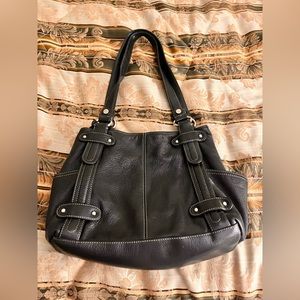 Tignanello Pebbled Leather black bag in excellent condition